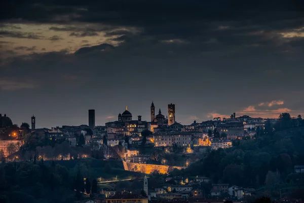 Středověké Městské Panorama Při Západu Slunce — Stock fotografie