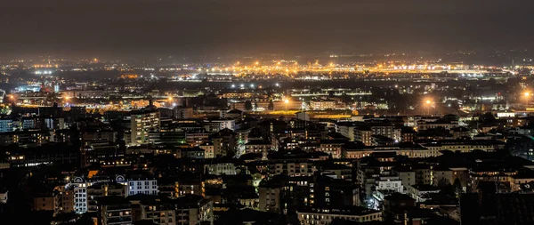 Ciudad Bérgamo Noche Iluminó Luz Artificial — Foto de Stock