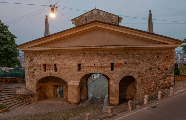Antigua Puerta Acceso Ciudad Fortificada Bérgamo — Foto de Stock