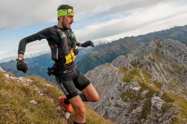 Bergamo İtalya: Eylül 2017 dağ yarışı 38 km