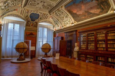 Bergamo Angelo Mai sivil Kütüphanesi