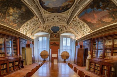 Bergamo Angelo Mai sivil Kütüphanesi