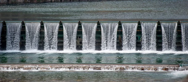 Barrera de agua —  Fotos de Stock