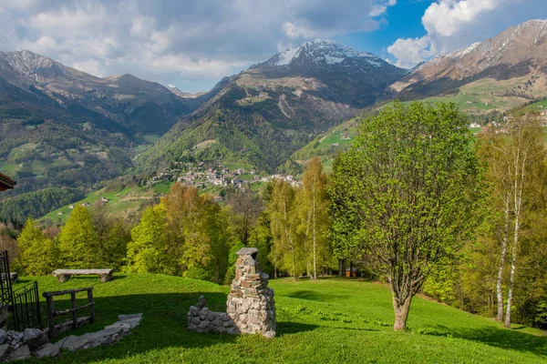 Villaggio di montagna — Foto Stock