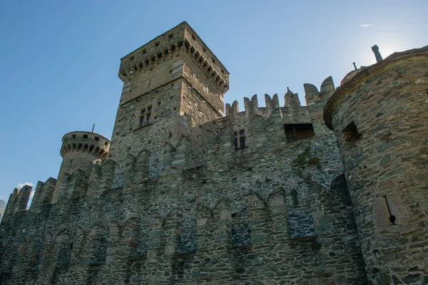 Castelo de Valle d 'Aosta Fénis — Fotografia de Stock