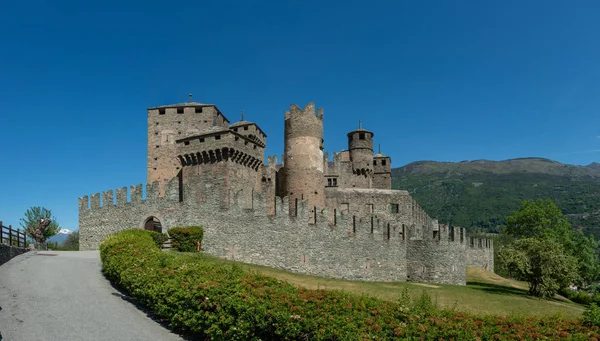 Castelo de Valle d 'Aosta Fénis — Fotografia de Stock