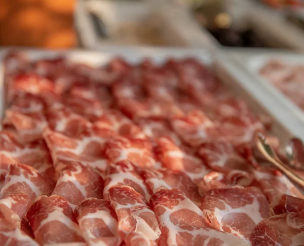 Kahvaltı için büfe masası