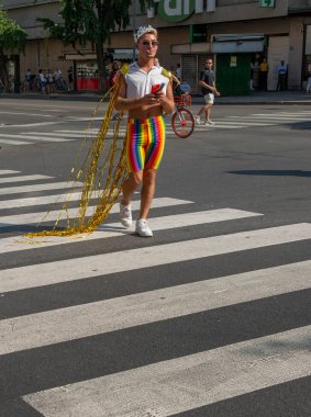 Milano gay gurur geçit töreni