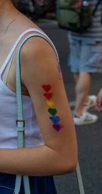 Milano gay gurur geçit töreni