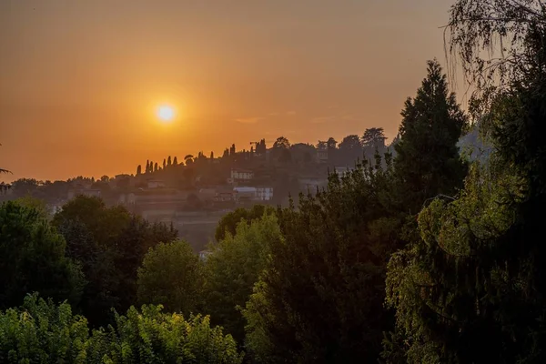 Colina al atardecer — Foto de Stock