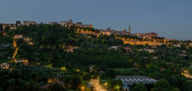 Bergamo şehrinin eski bir parçası