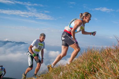 Bergamo İtalya: Eylül 2014 dağ yarışı 38 km