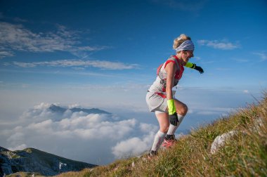 Bergamo İtalya: Eylül 2014 dağ yarışı 38 km