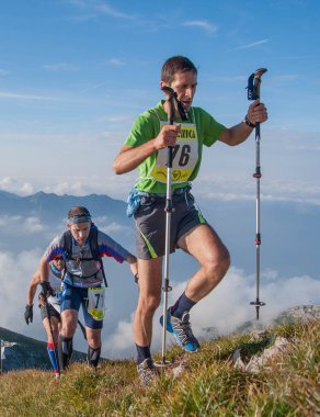 Bergamo İtalya: Eylül 2014 dağ yarışı 38 km