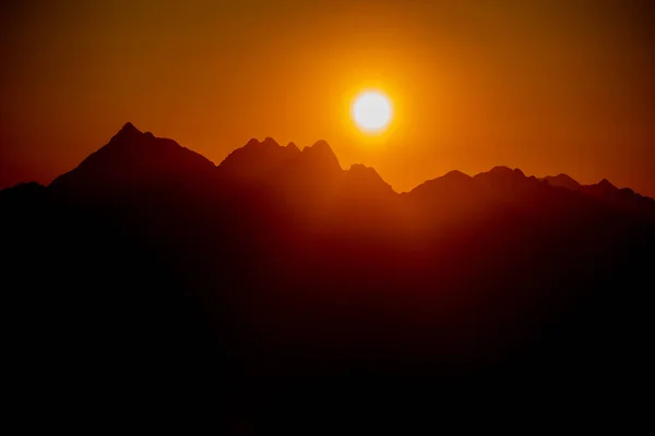 Sonnenuntergang Über Den Bergen Der Lombardei — Stockfoto