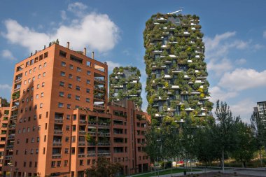 Milan İtalya 8 Epitember20120: Terrac 'ta bahçeli evler
