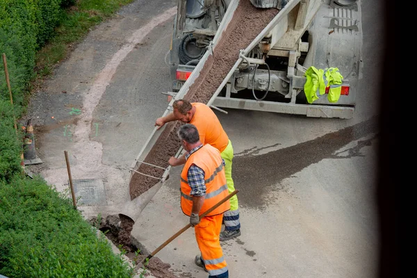 Zorzone Bergamo Italië September 2020 Werknemers Aan Het Werk Kabels — Stockfoto