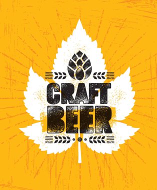 Zanaat bira yazı tahıl ve akçaağaç yaprağı grunge sunburst sarı zemin üzerine