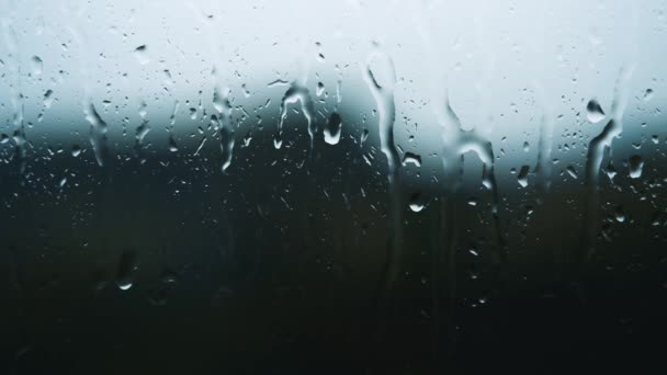 Pencerede Yağmur Damlaları Gök Gürültüsü Kasvetli Hava Şimşek Iklim Değişikliği — Stok video