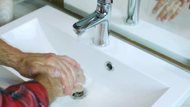 Laver Les Mains Sales Désinfectant Pour Les Mains Homme Empêche — Video