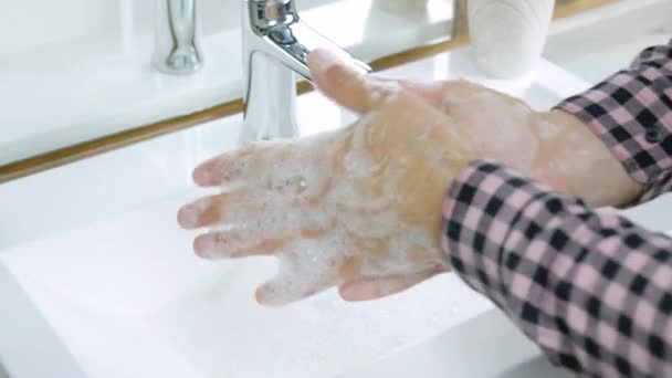 Szorowanie Rąk Zmywanie Brudu Higiena Ciała Mężczyzna Obserwuje Czystość Ciała — Wideo stockowe