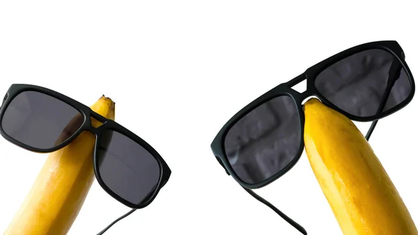 Γυαλιά Ηλίου Ντυμένα Κεφάλι Μπανάνας Αστεία Φρούτα Γυαλιά Απομονωμένα Λευκό — Φωτογραφία Αρχείου