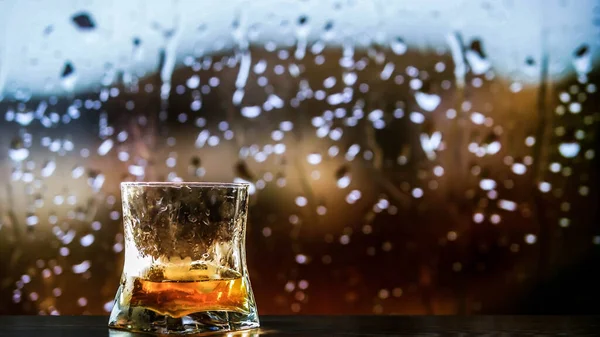 Ett Glas Whisky Konjak Disken Alkoholhaltig Dryck Ett Glas Whisky — Stockfoto