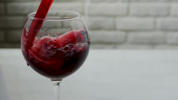 Verser Vin Dans Verre Vin Avec Beau Plafond Vin Verre — Video