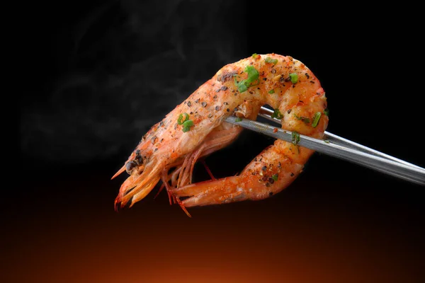 Grill Shrimp Bbq Stile Misto Ingrediente Piccante Impostato Backgrount Nero — Foto Stock