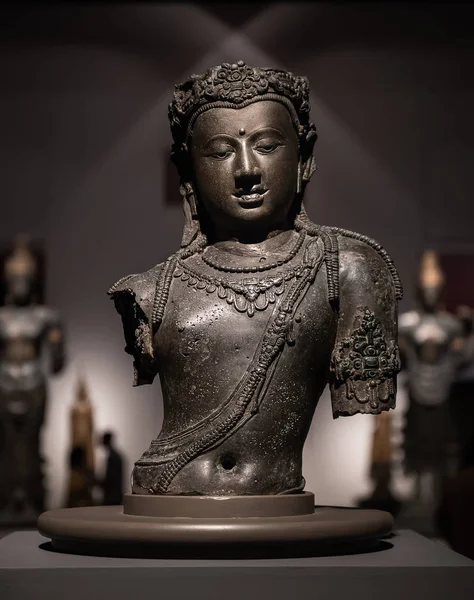 Bronz Avalokitesvara Buda heykeli antik sanat. — Stok fotoğraf