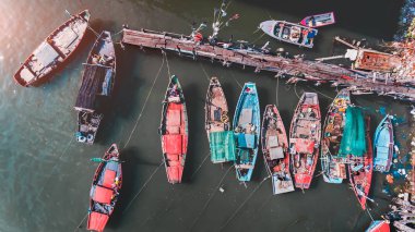Ahşap balıkçı teknesi nin gökyüzü grubundan en iyi manzara.