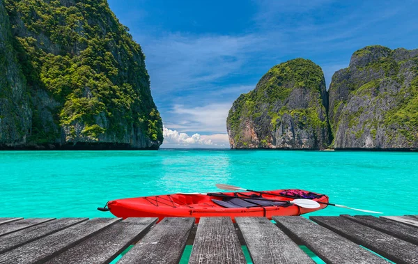 Isla Azul Mar Tablero Madera Kayak Barco Con Iluminación Solar — Foto de Stock