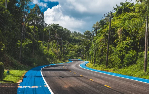 Asfaltweg Met Blauwe Kant Bestrating Voor Fietspad Thailand Land Kant — Stockfoto