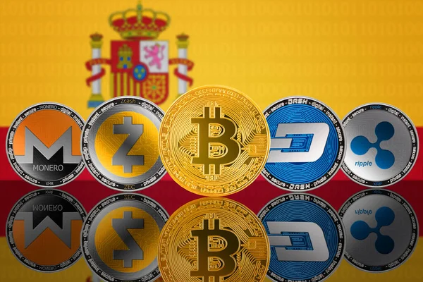 スペインの国旗を背景に暗号通貨コイン Bitcoin Btc Monero Xmr Zcash Zec Ripple Xrp Dash — ストック写真