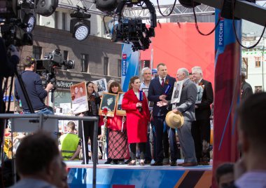 2018.09.05, Moscow, Rusya Federasyonu. Zafer günü geçit töreni sırasında kayıt Tv programı. TV Kanal 2 