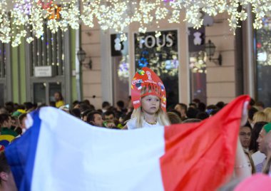 2018.07.15, Moscow, Rusya Federasyonu. Dünya Kupası 2018. Moskova FIFA 2018. Futbol taraftarları Moskova sokaklarında duyguların. Futbol taraftarları duyguların.