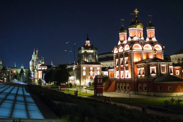 2018 Mosca Russia Una Vecchia Chiesa Nel Centro Mosca Stasera — Foto Stock