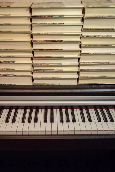 Libri Pianoforte Concetto Letteratura Musica — Foto Stock