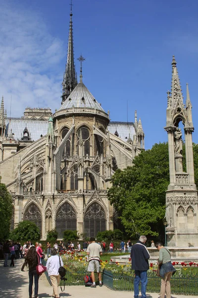 2008 フランス ノートルダム大聖堂の外観空と雲の背景 周辺のフランス旅行 — ストック写真