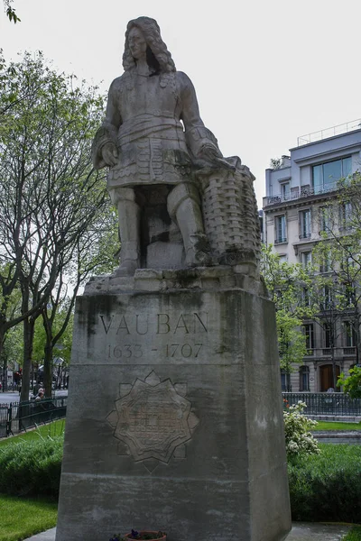 2008 Paris Frankreich Pariser Stadtbild Mit Skulptur Zur Historischen Person — Stockfoto