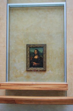05.02.2008, Paris, Fransa. Louvre Müzesi'nde sanat boya. Paris manzaraları.
