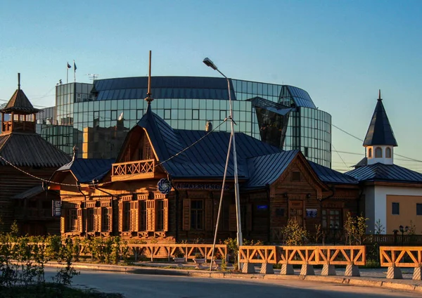 2018 Yakutsk Rusia Edificios Antiguos Modernos Ciudad Arquitectura Rusia — Foto de Stock