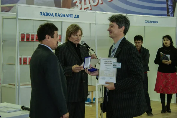 2008 Yakutsk Russia Group People Exhibition Dedicated Metal Structures — Stock Photo, Image