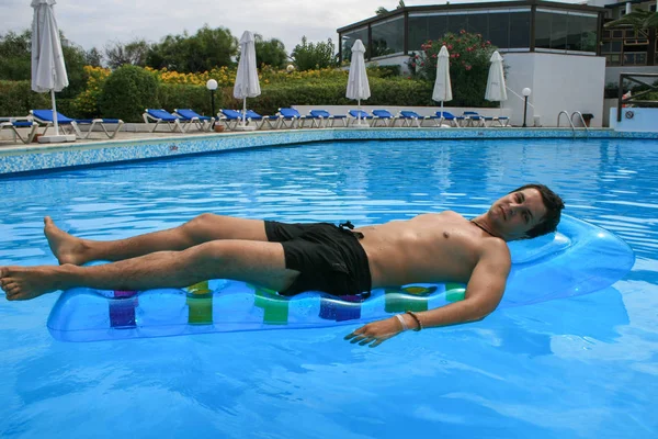 2008 Hersonissos Crete Greece Travel Greece Young Man Swims Water — Stock Photo, Image