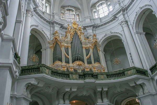 2009 드레스덴 드레스덴의 카톨릭 대성당입니다 삼위일체의 대성당입니다 작센의 법원의 카톨릭 — 스톡 사진