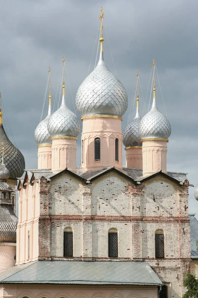 2009 Rostov Russia Domes Church Background Grey Sky Elements Religious — Stock Photo, Image