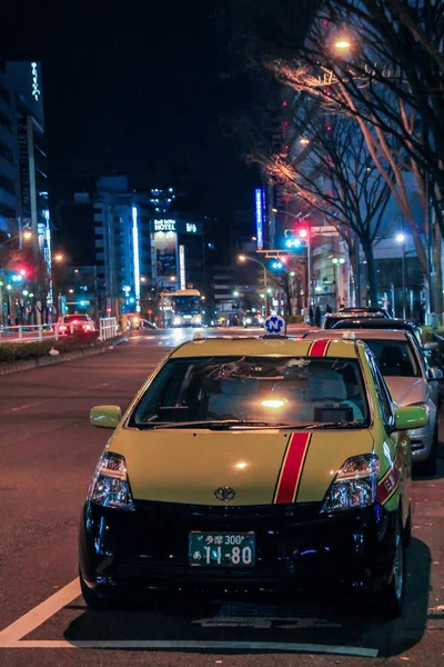 2013 今晚东京的城市景观的照明 在晚上东京的广告标志 — 图库照片