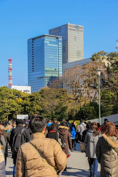 2013 Tokio Japón Línea Muchedumbre Jardín Gobierno Nuevo Año Día — Foto de Stock