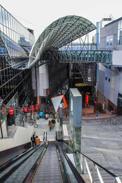 2013 京都駅のフロア間移動階段 — ストック写真