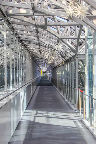 2013 京都駅の金属の内部 日本の近代建築 — ストック写真
